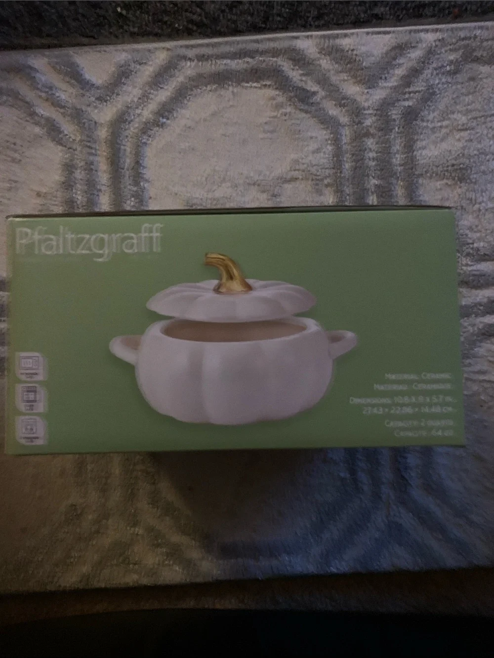 Pfaltzgraff White Ceramic Pumpkin Casserole with Gold Stem Accent